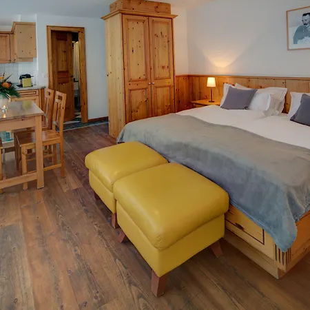 22 Summits Apartments-3